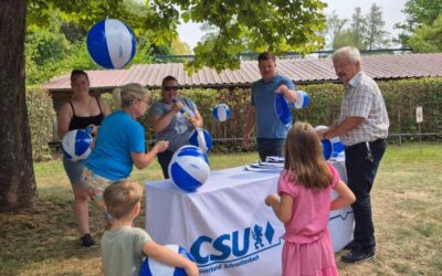Große Freude am Naturbad – CSU verschenkt Wasserbälle