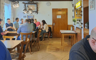 Martinigansessen mit Auskarten der Zeche im Kellerhäusl